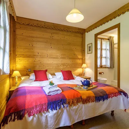 Chalets D'Henri 67 Apartment W/ Terrace & Mont Blanc Views - Happy Rentals *
